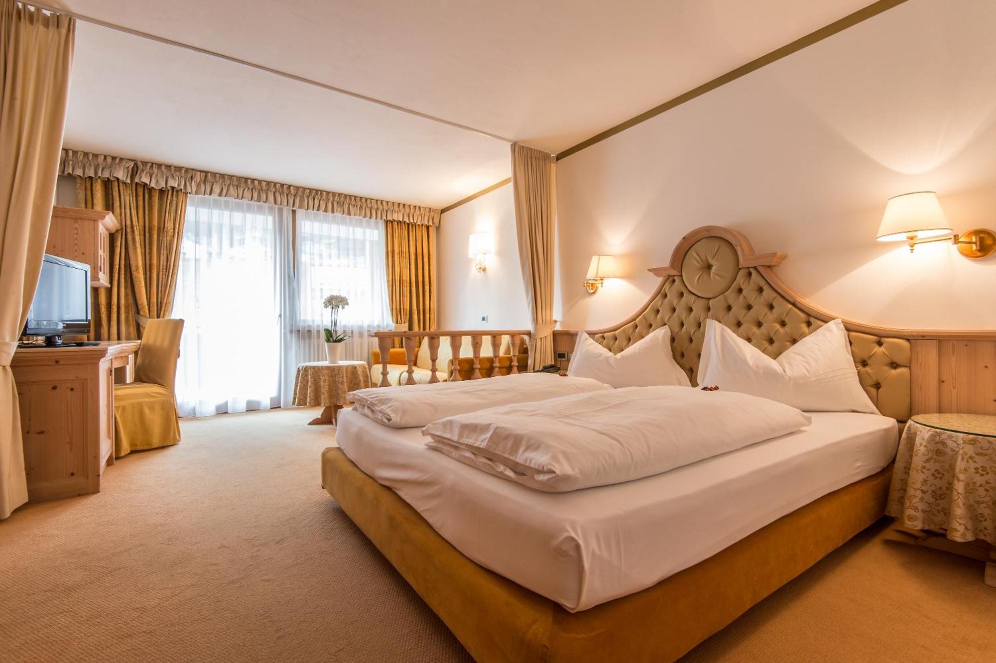 Hotel Antines Ла Вилла Номер фото