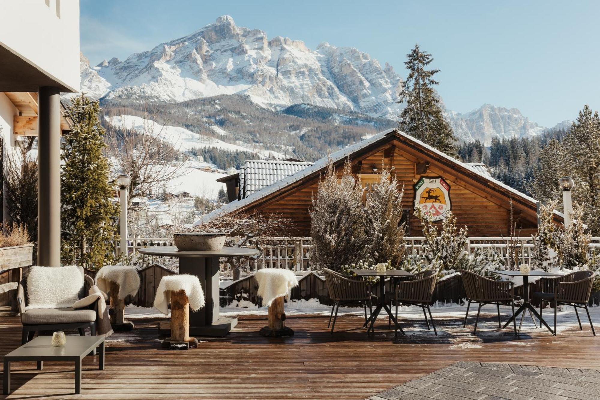 Hotel Antines Ла Вилла Экстерьер фото